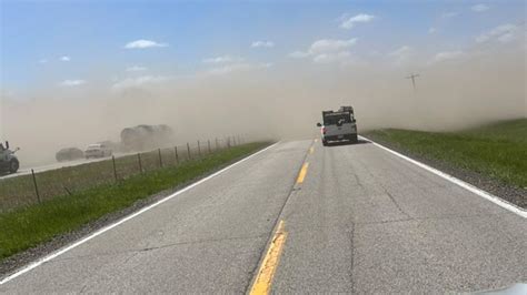 Dust storm closes I-55 in southern Illinois and causes massive pile-up